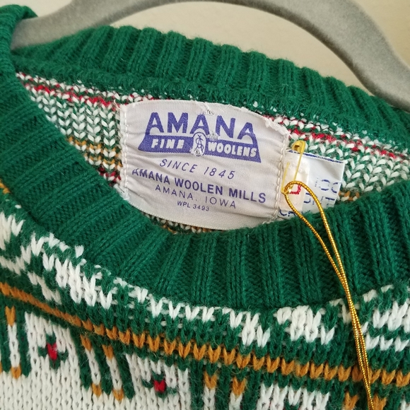 Vintage Christmas Sweater - Picture 2 of 3